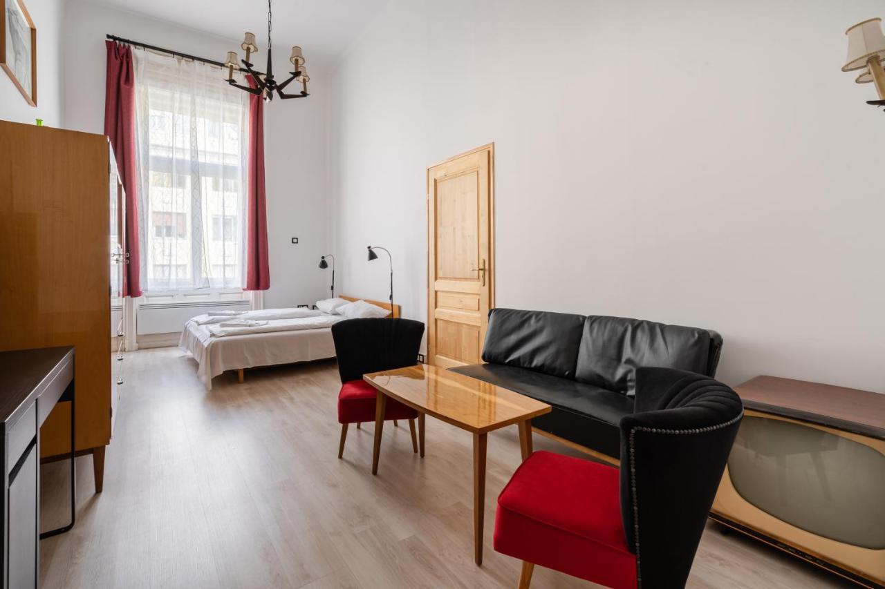 Retro Rebel Mode Apartment Budapest Esterno foto